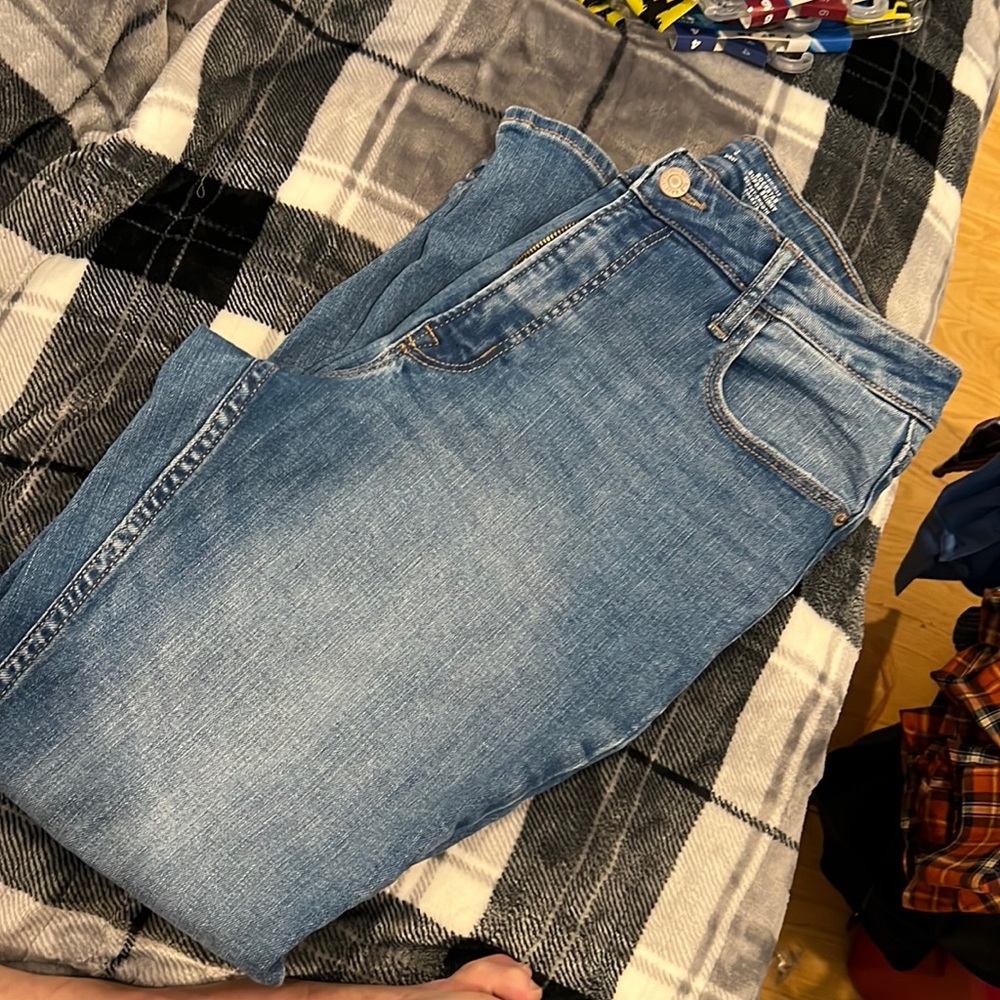 Size 12 Short Old Navy RockStar Super Skinny Jeans